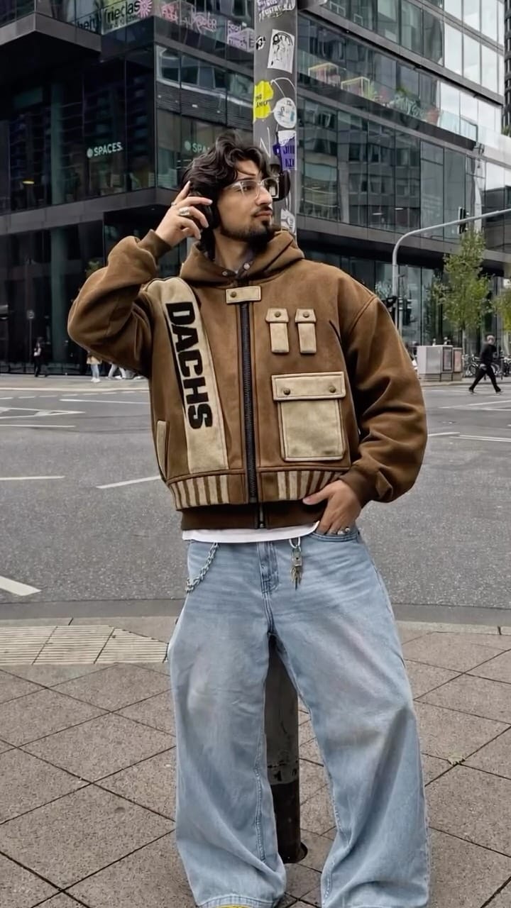 Post 10 by 𝐌𝐫. 𝐃𝐚𝐜𝐡𝐬 / Fashion Designer on Instagram (video)