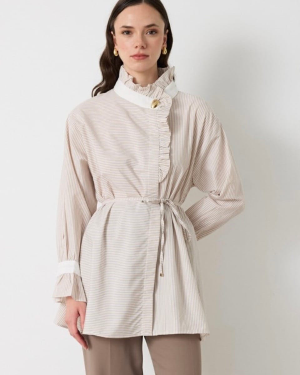 Post 8 by WARDA CLASSY & CHIC | MODEST FASHION on Instagram (carousel)