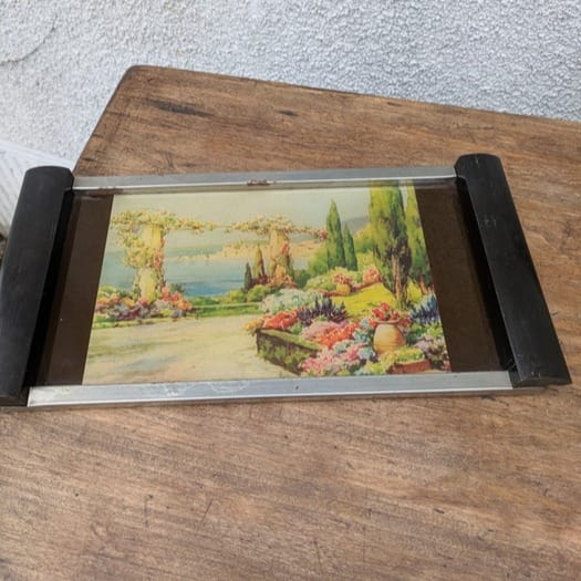 Post 4 by La Petite Brocanteuse on Instagram (carousel)