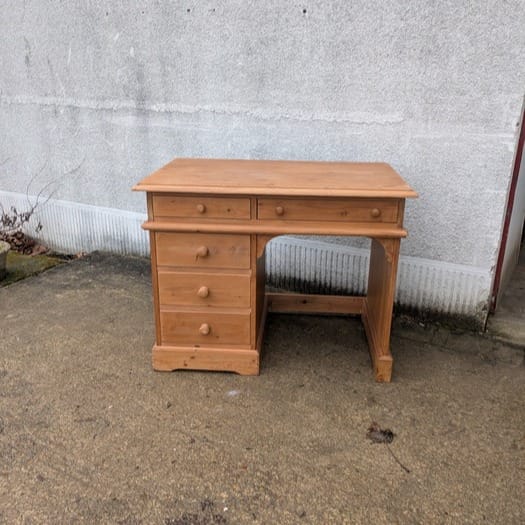 Post 7 by La Petite Brocanteuse on Instagram (carousel)