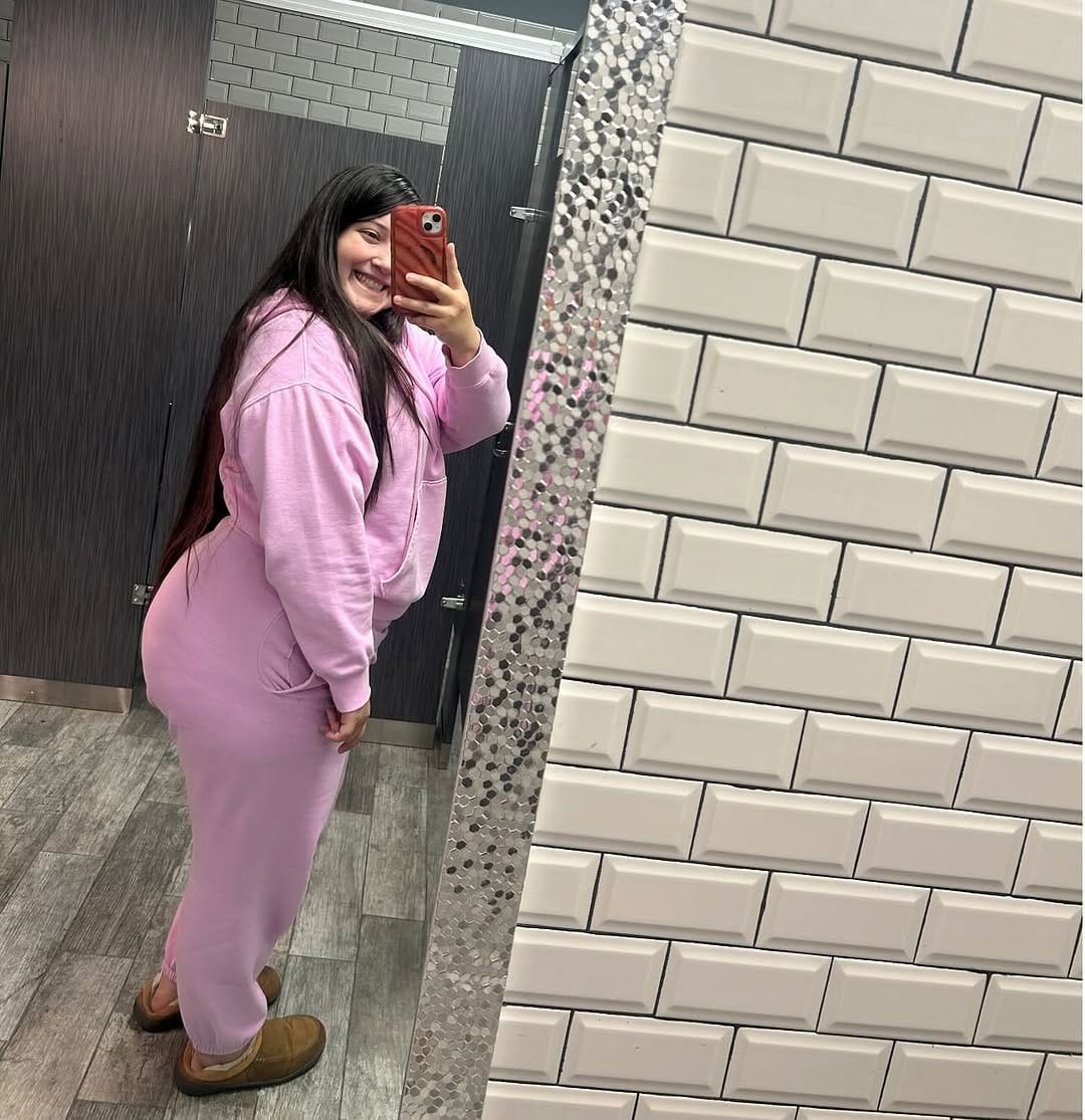 Post 2 by @prettygirlasa on Instagram (carousel)