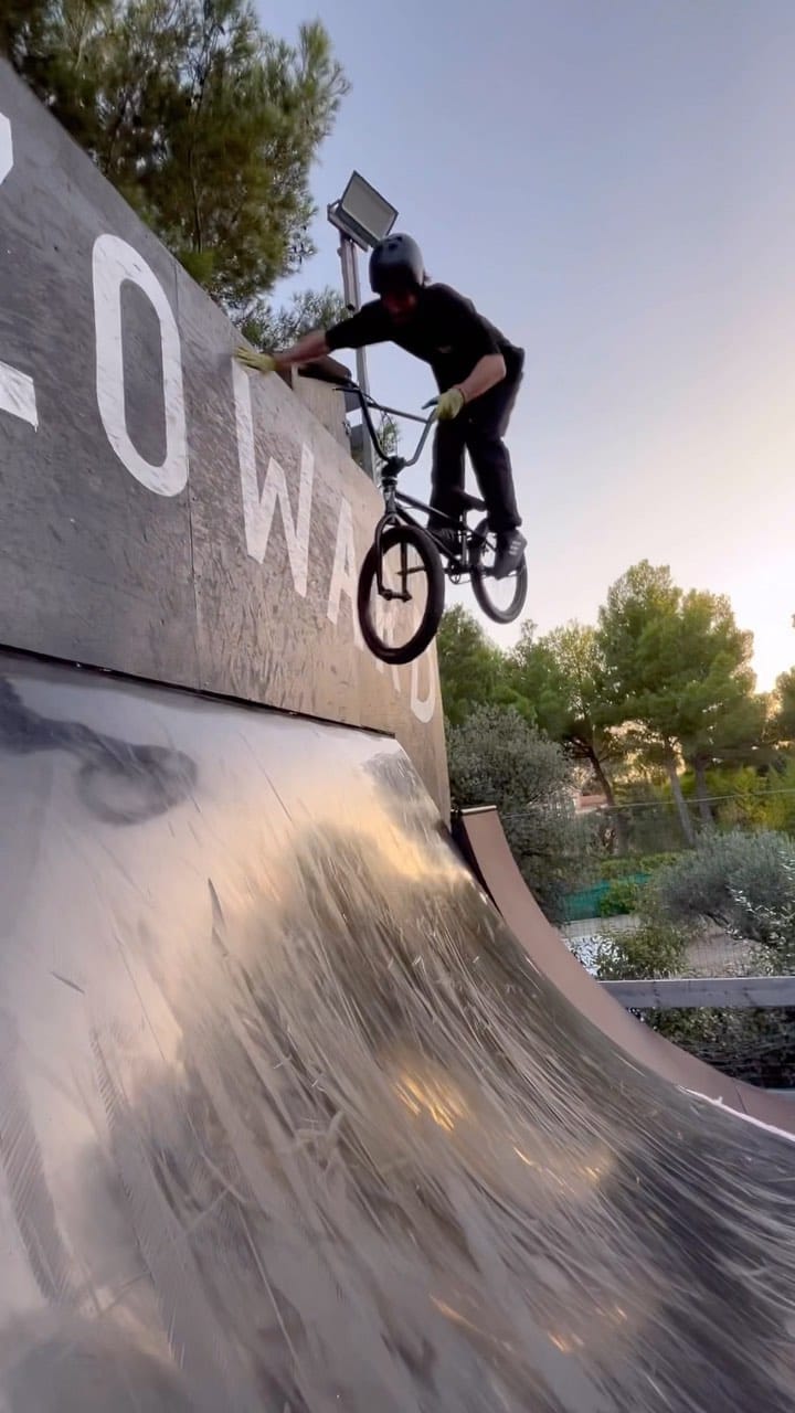 Post 5 by ⚡️Gonzy ⚡️ on Instagram (video)