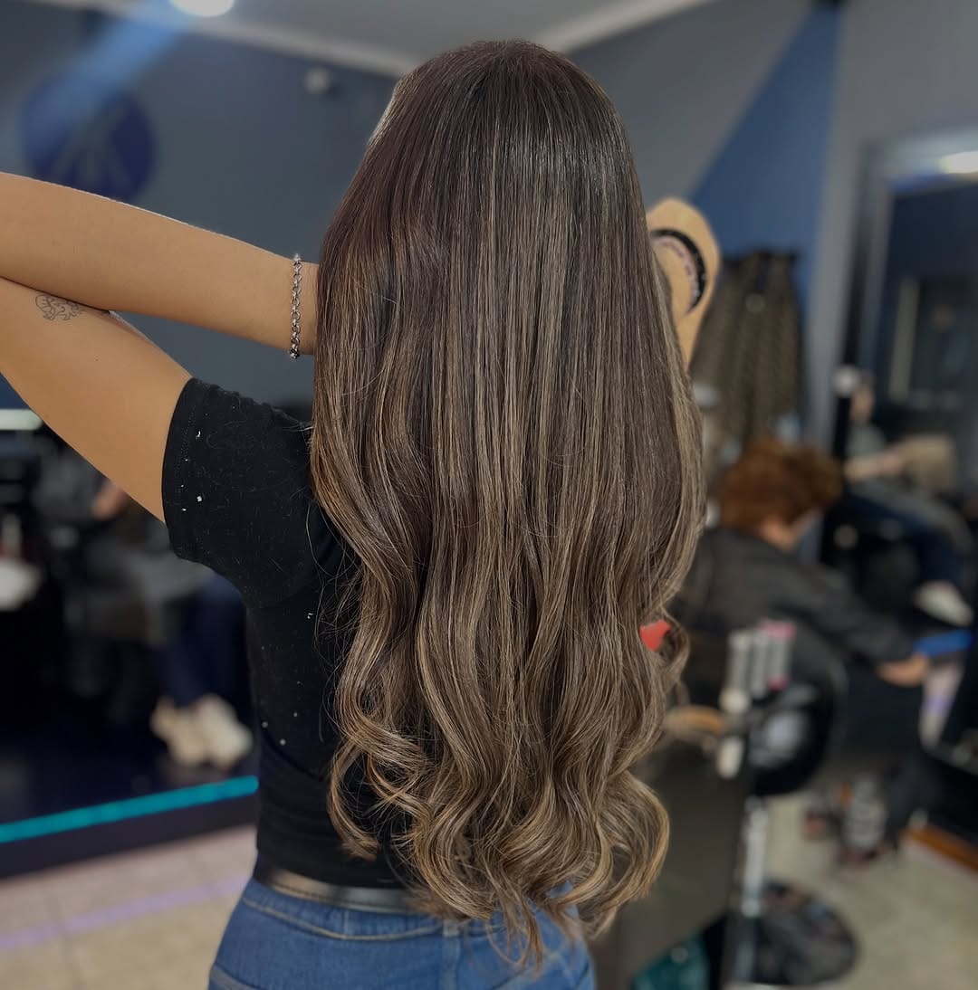 Post 1 by Peluqueria Kanék on Instagram (carousel)