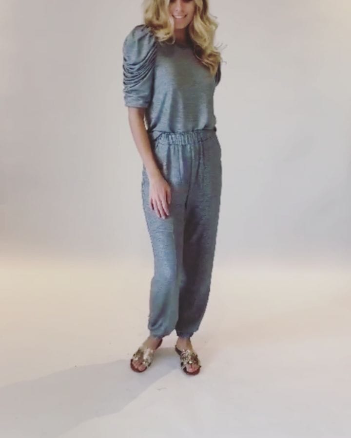 Post 4 by Nuria Farrés on Instagram (video)