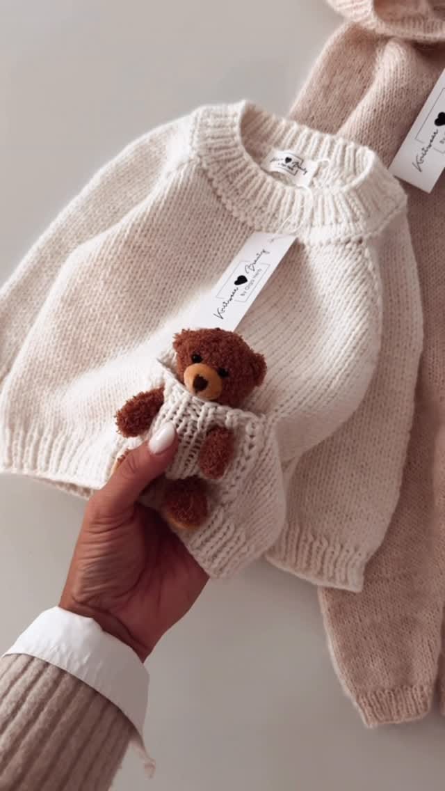 Post 10 by KNITWEAR & BEAUTY _dresden on Instagram (video)