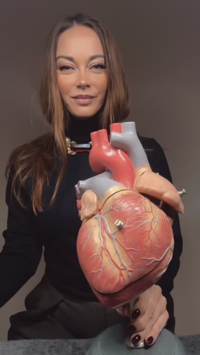 Post 3 by KNITWEAR & BEAUTY _dresden on Instagram (video)