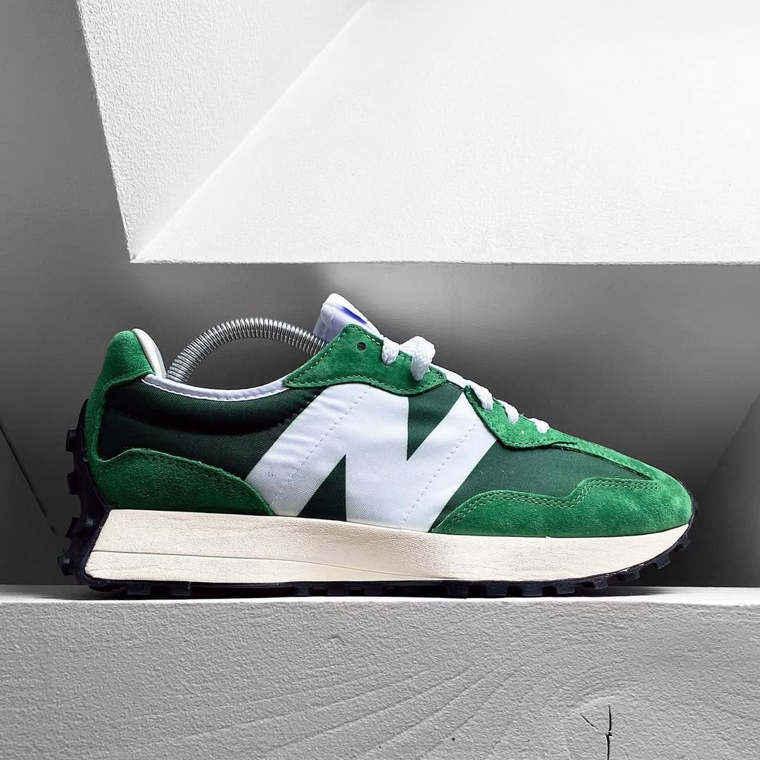 Post 10 by Sneakers Marketplace on Instagram (image)