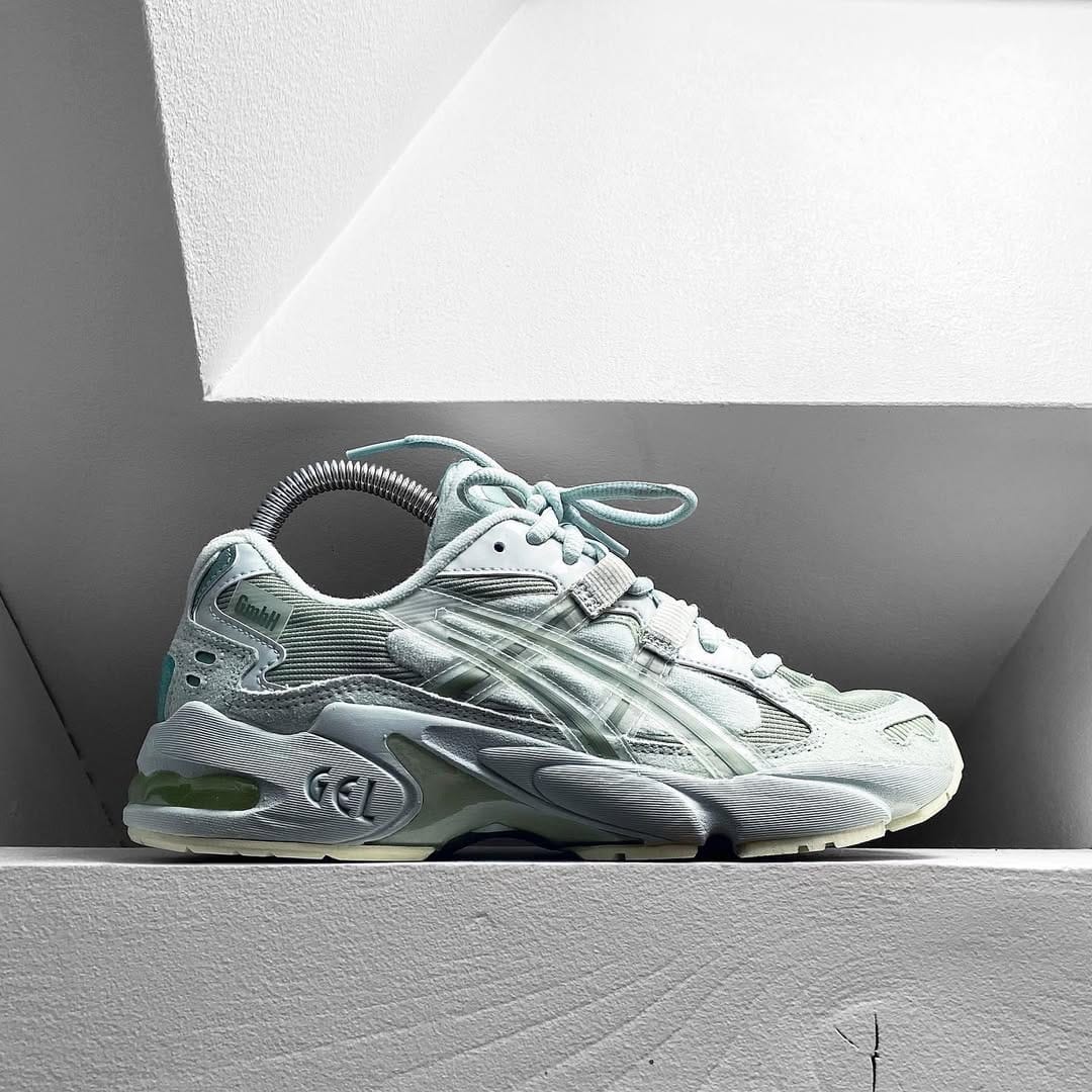 Post 2 by Sneakers Marketplace on Instagram (image)