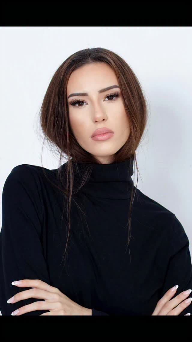 Post 6 by Rassim's . Agencia de Modelos on Instagram (video)