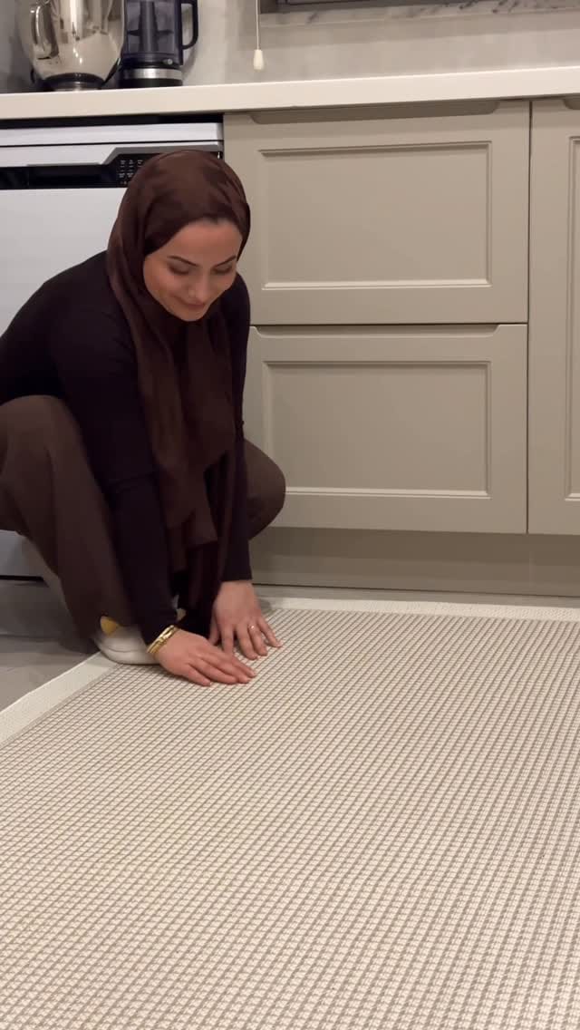 Post 1 by Sümeyra Kaya on Instagram (video)