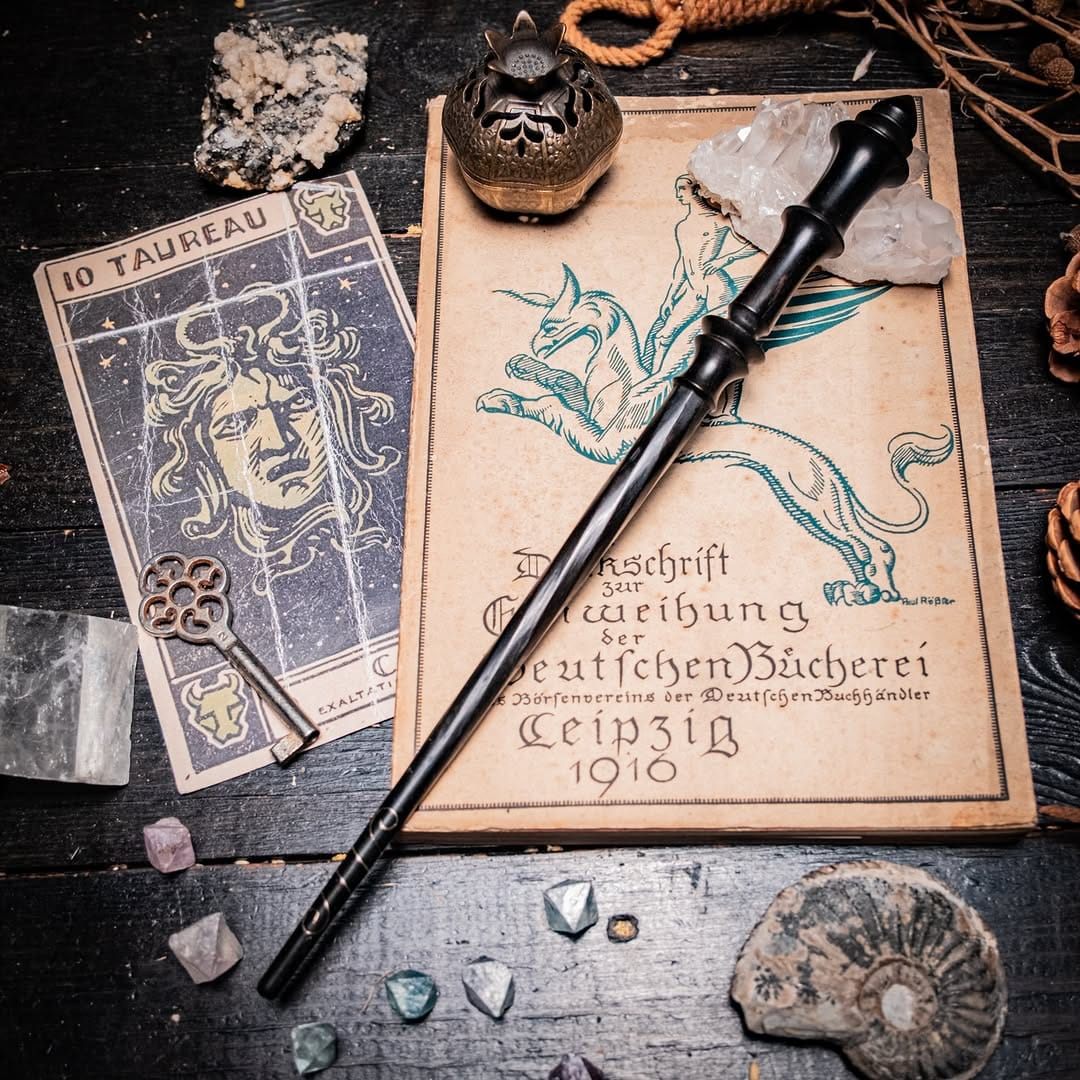 Post 3 by 𝕶𝖔𝖊𝖘𝖙𝖑𝖊𝖗’𝖘 𝕱𝖎𝖓𝖊 𝖂𝖆𝖓𝖉𝖘 on Instagram (carousel)