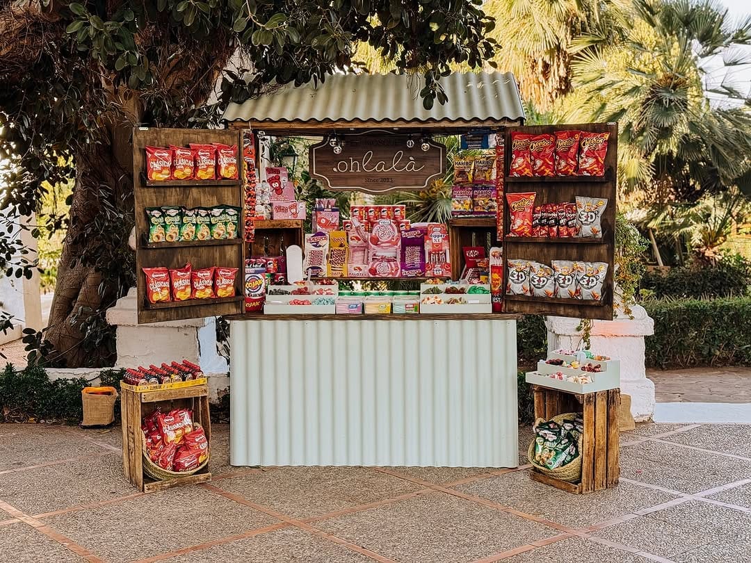 Post 8 by Ohlala Candy Bar on Instagram (carousel)