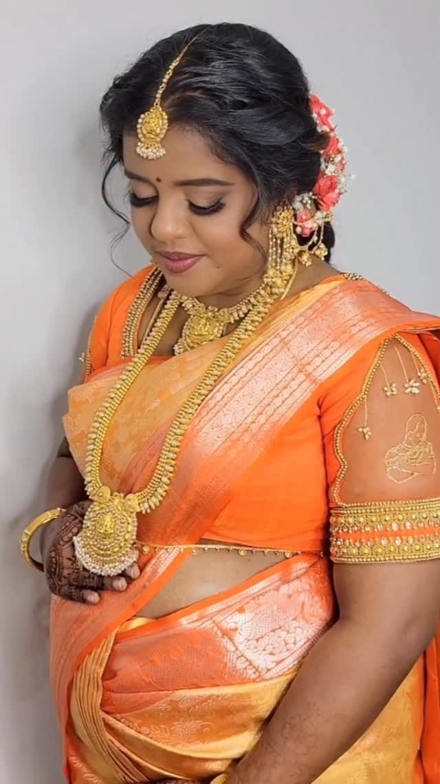 Post 1 by Sobana Guganesan on Instagram (video)
