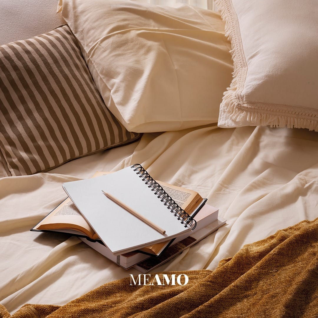 Post 1 by ME AMO on Instagram (image)