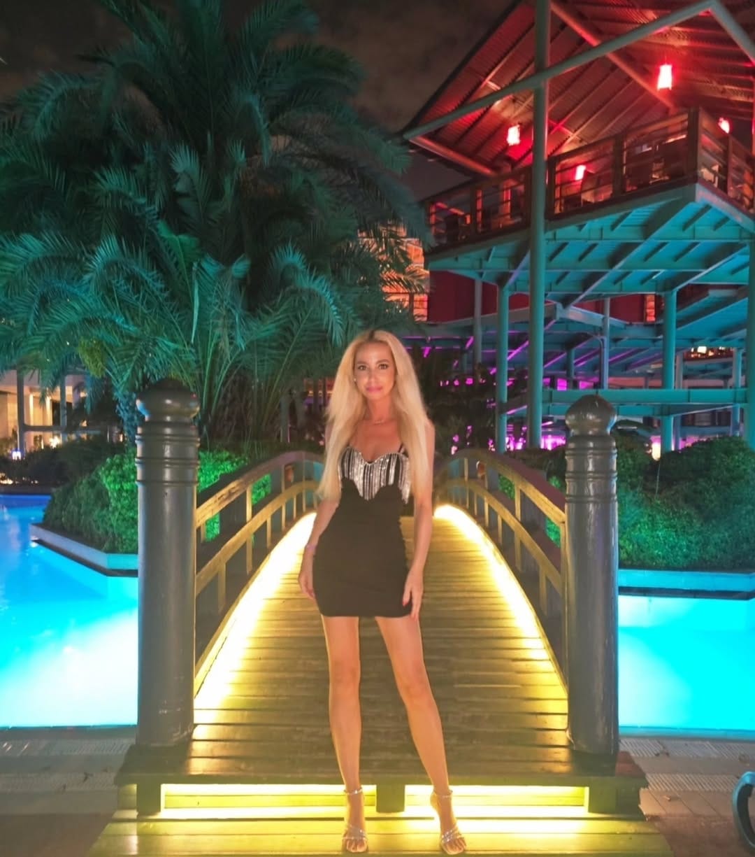 Post 5 by Simona Izabel on Instagram (carousel)