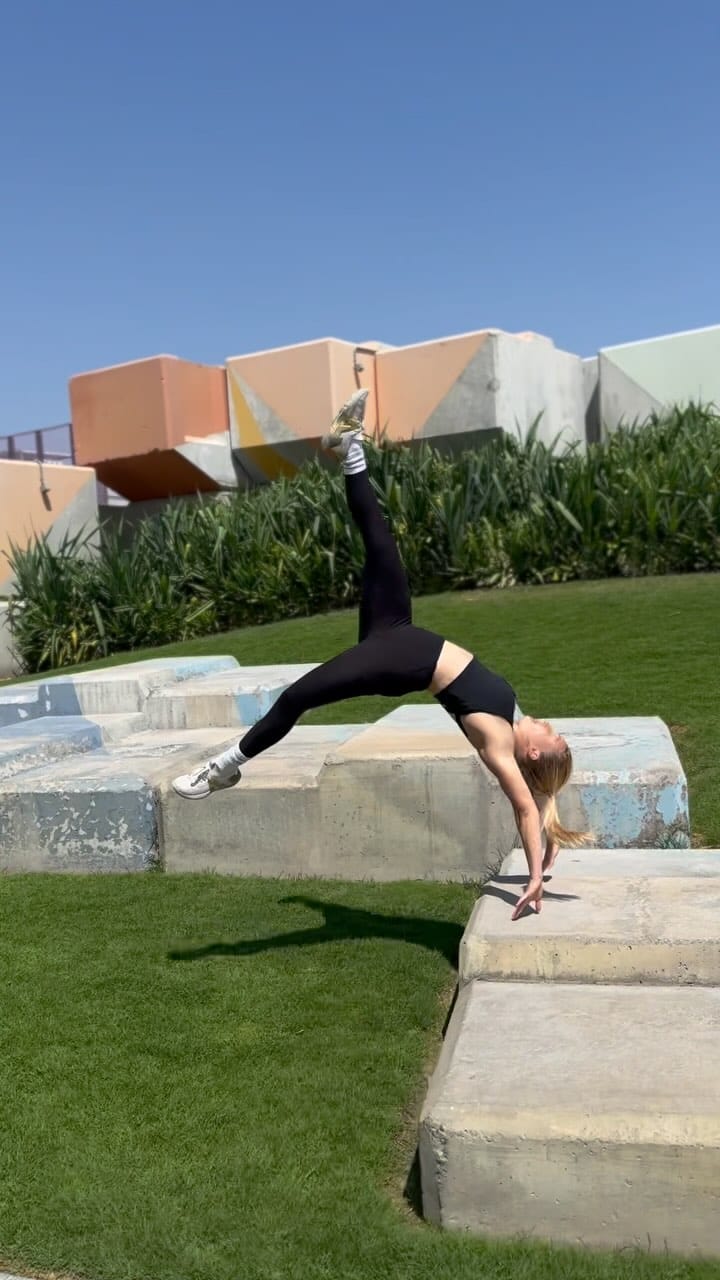 Post 7 by Inja on Instagram (video)