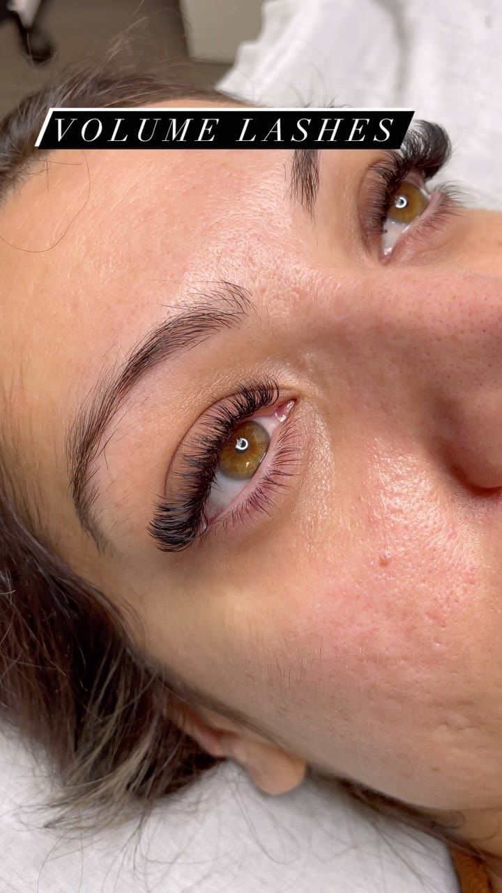Post 6 by Professional Lash Extensions Supplies on Instagram (video)