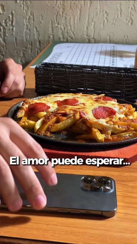 Post 4 by KIWI FOOD VENEZUELA on Instagram (video)