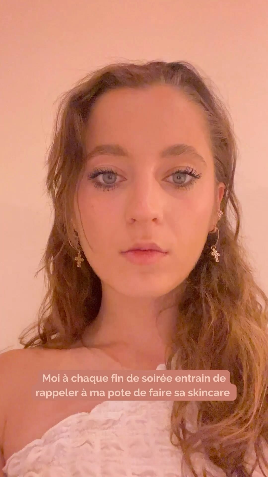 Post 2 by Imparfaite on Instagram (video)