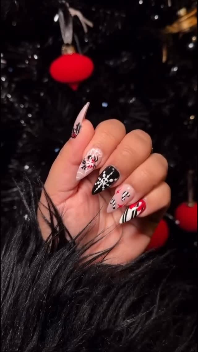 Post 6 by 𝔧𝔞𝔷𝔪𝔦𝔫𝔢 💅🏼 on Instagram (video)
