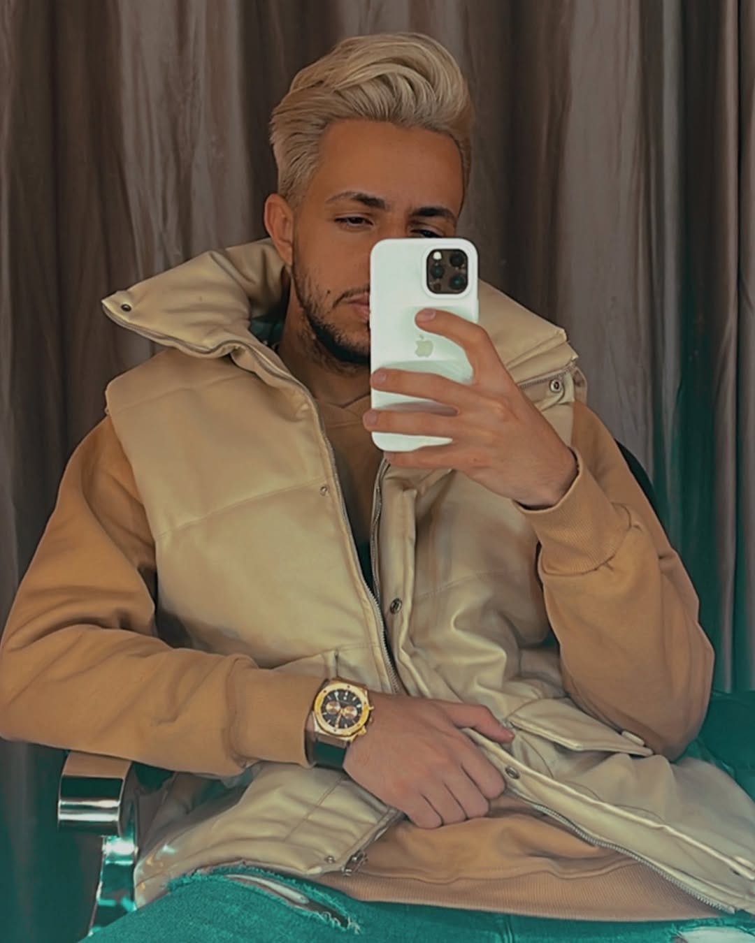 Post 2 by 1994 on Instagram (image)
