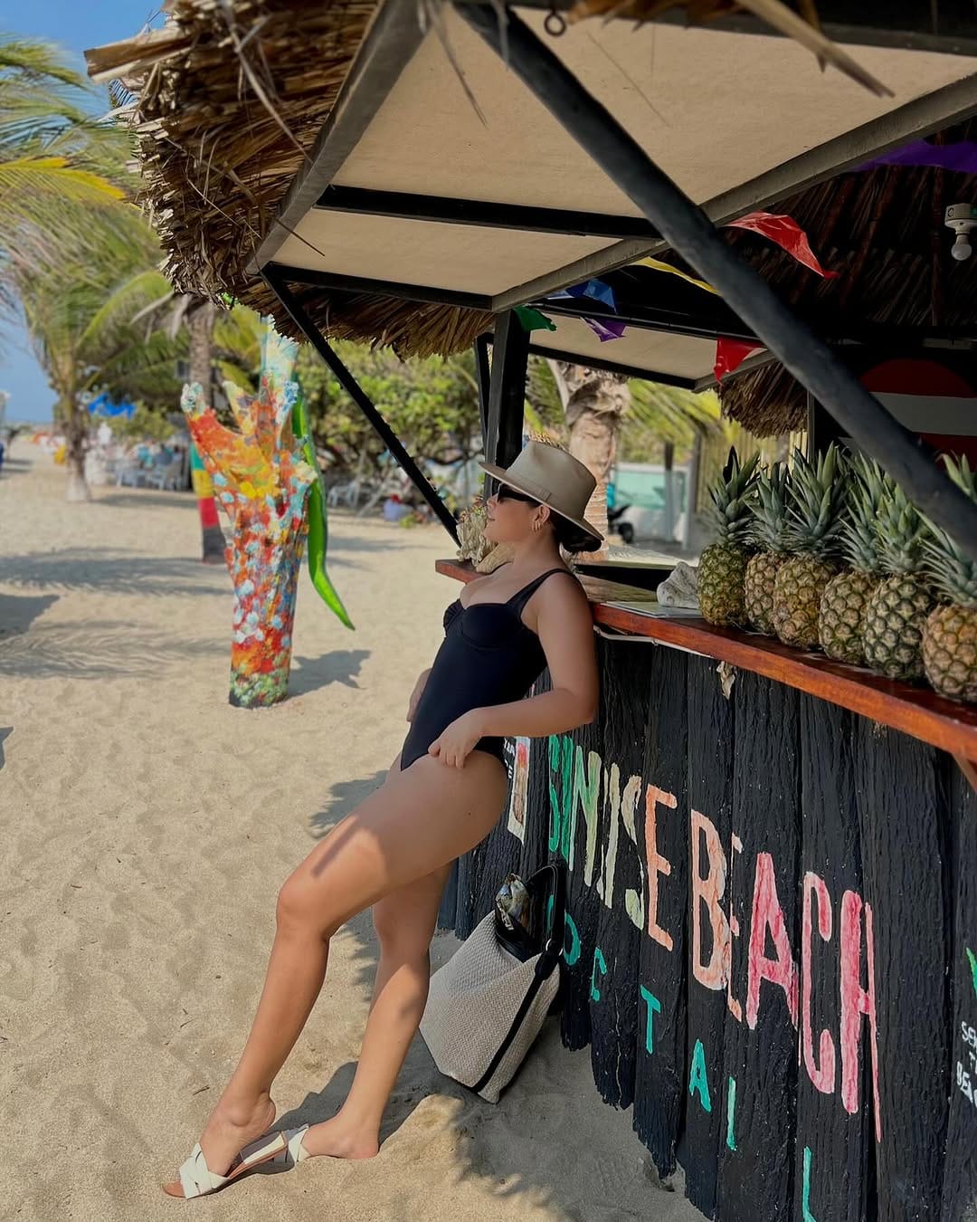 Post 8 by Iris Dela Ossa Robecchi✨ on Instagram (carousel)