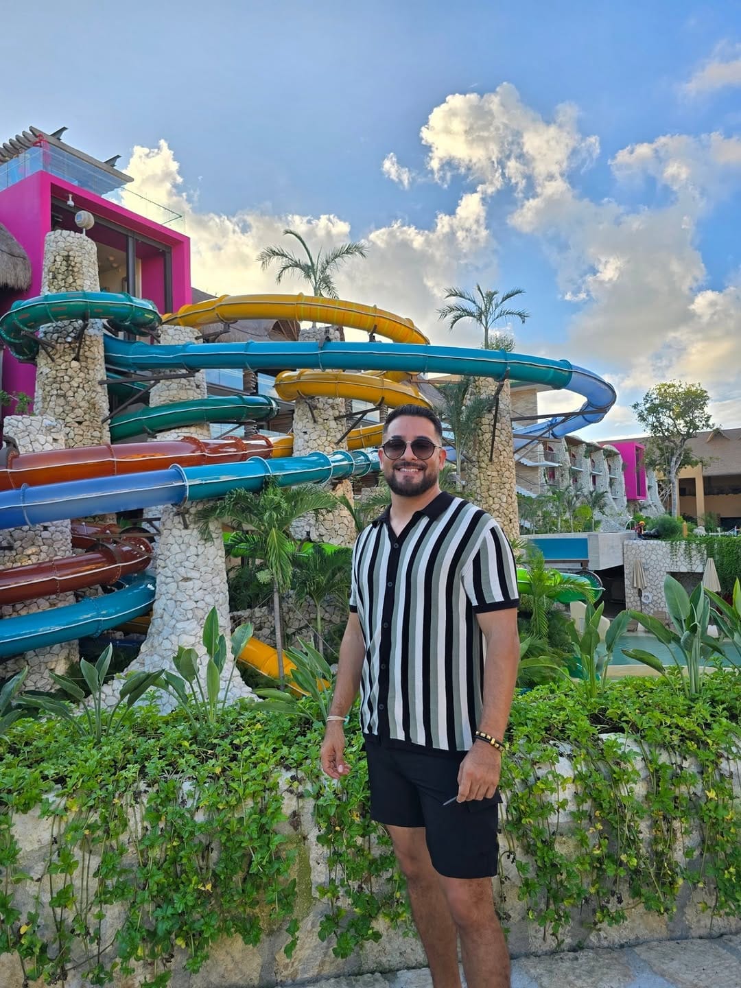Post 8 by oscar ruiz on Instagram (carousel)