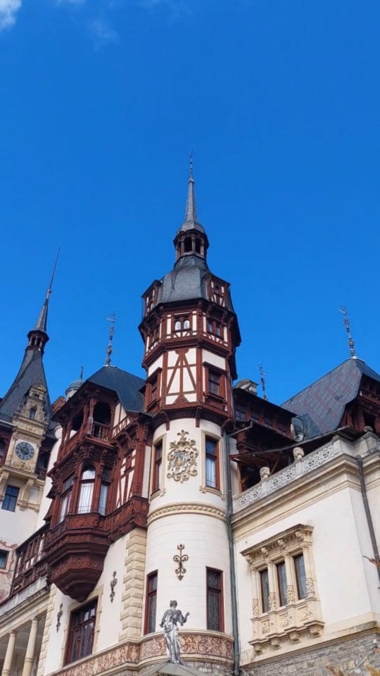 Post 1 by The "Alright" Traveller on Instagram (video)