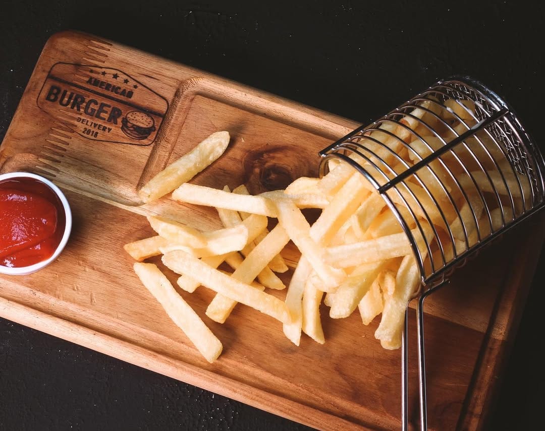 Post 4 by American Burger on Instagram (image)