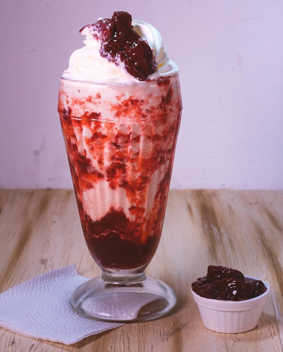 Post 6 by American Burger on Instagram (image)