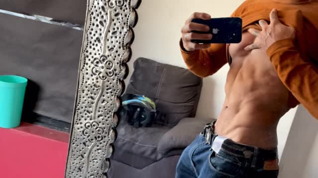 Post 4 by Erik Alferez EATEAM on Instagram (video)