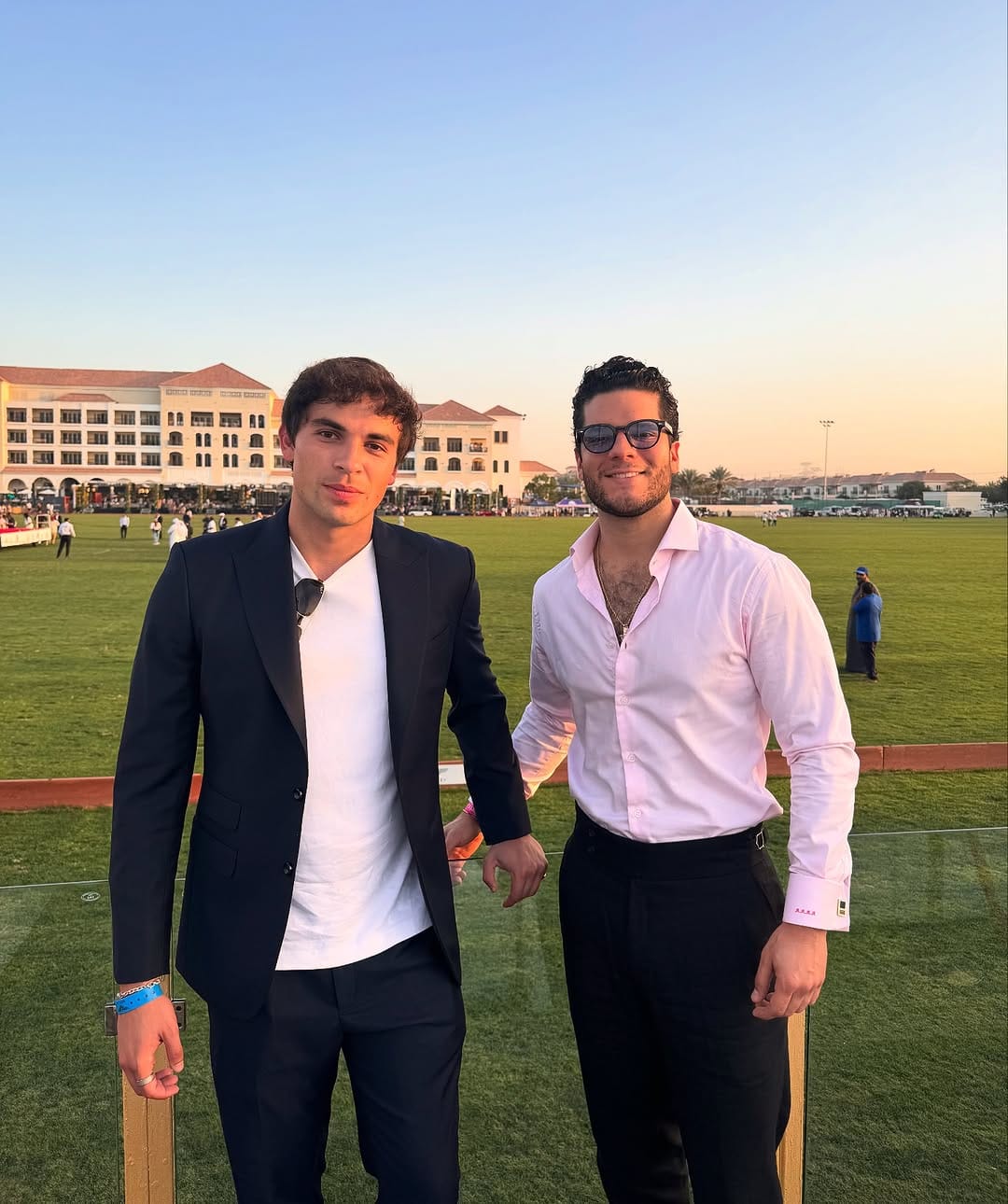 Post 6 by Santiago Saracho on Instagram (carousel)