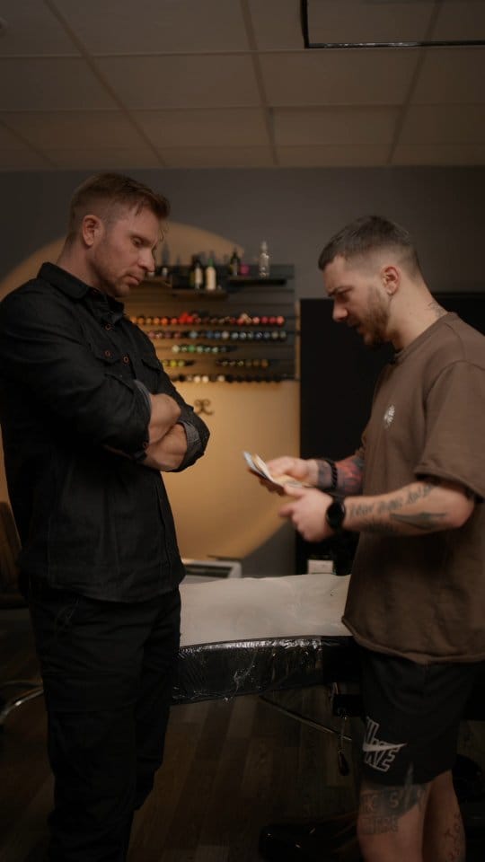 Post 8 by Roman Warwink on Instagram (video)