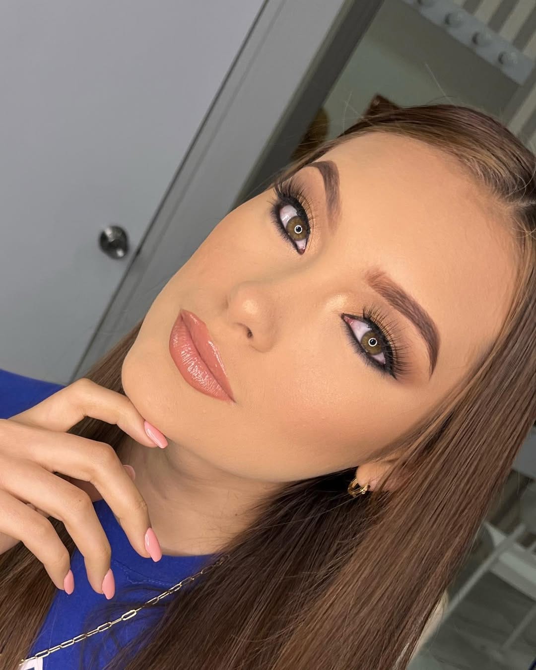 Post 9 by FLORIDA•PRO MAKEUP ARTIST •Bridal Expert• on Instagram (carousel)