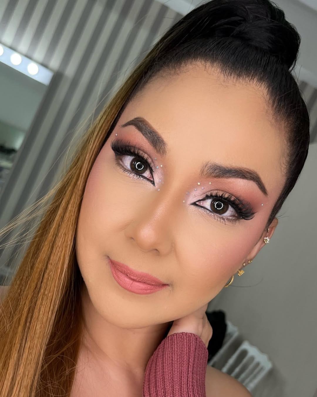 Post 8 by FLORIDA•PRO MAKEUP ARTIST •Bridal Expert• on Instagram (carousel)