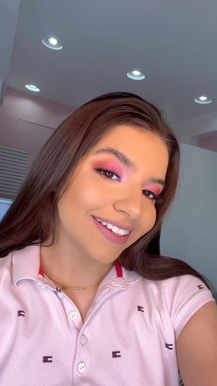 Post 4 by FLORIDA•PRO MAKEUP ARTIST •Bridal Expert• on Instagram (video)