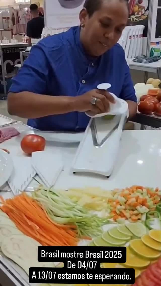 Post 3 by Gil Maria (Chef gil)G-Salad on Instagram (video)