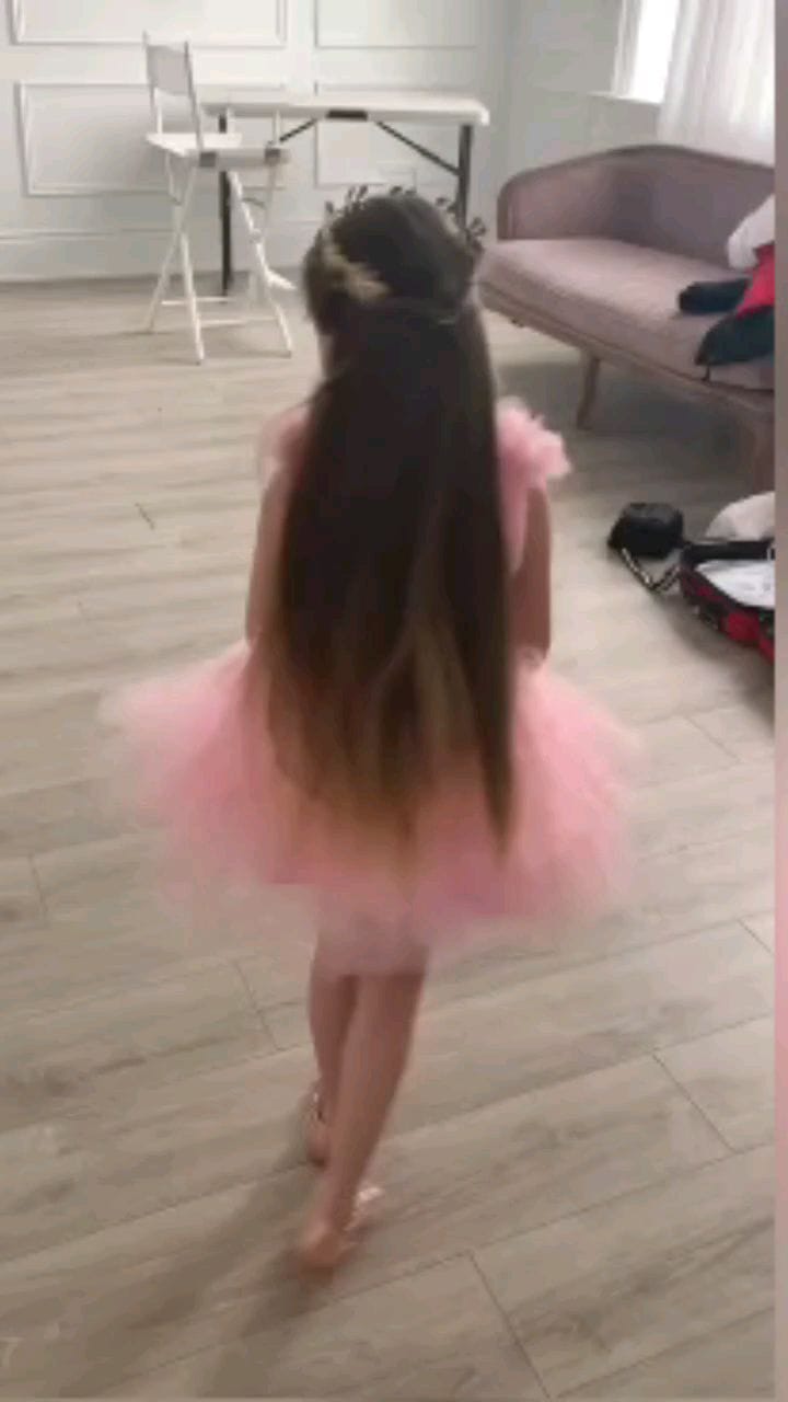 Post 1 by 𝑵𝒂𝒅𝒊𝒏𝒆 𝑬𝒍𝒎𝒂𝒓𝒔𝒂𝒇𝒚 𝑪𝒐𝒖𝒕𝒖𝒓𝒆 on Instagram (video)