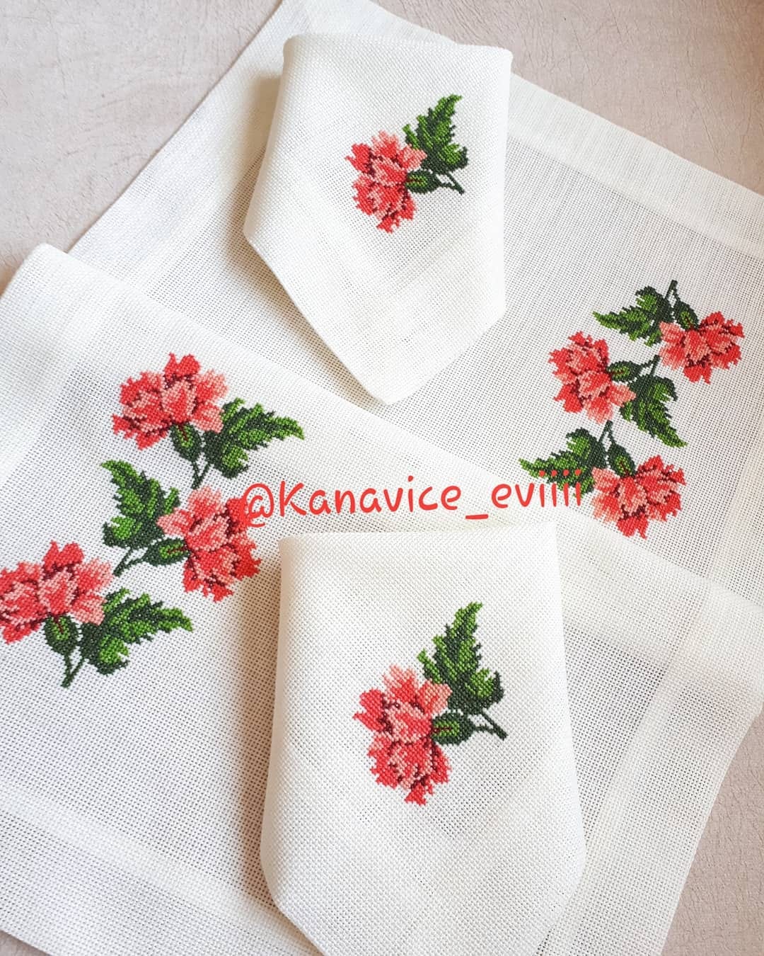 Post 10 by 💕 Tuğba'nin Kanaviçe Aşki 💕 on Instagram (image)
