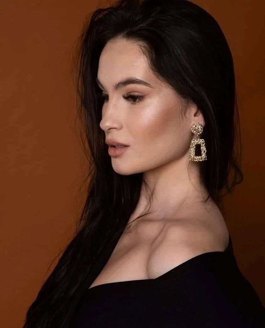 Post 2 by @nicoleta_makeup on Instagram (image)