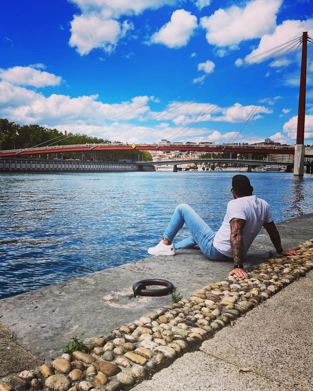 Post 2 by Loïc on Instagram (image)