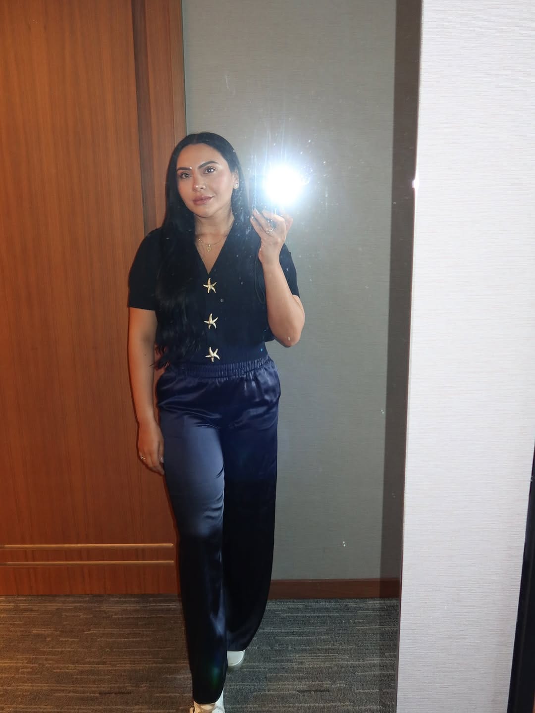 Post 10 by Lua Aguilar on Instagram (carousel)
