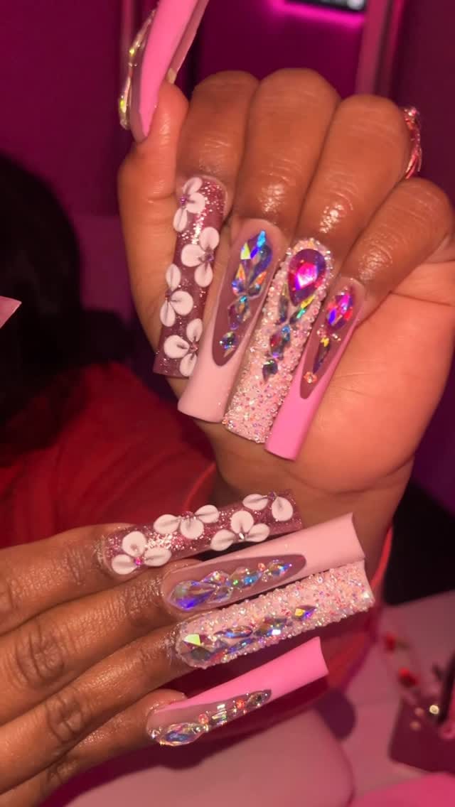 Post 1 by Houston Nails (eastside) on Instagram (video)
