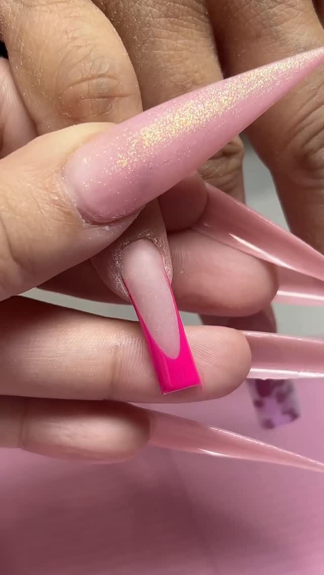 Post 10 by Houston Nails (eastside) on Instagram (video)