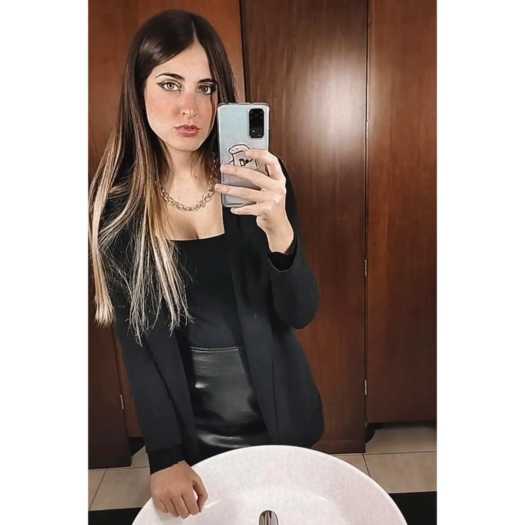 Post 10 by Ro Valenzuela on Instagram (carousel)