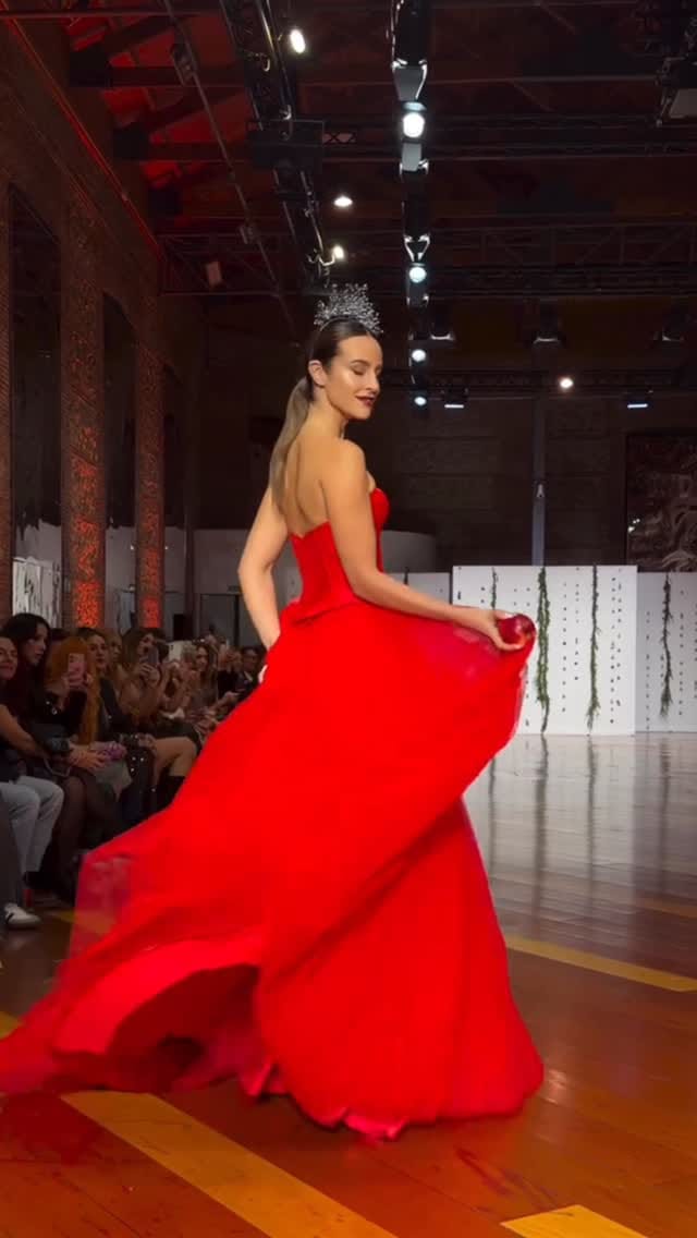 Post 6 by ROMY 🌹 on Instagram (video)