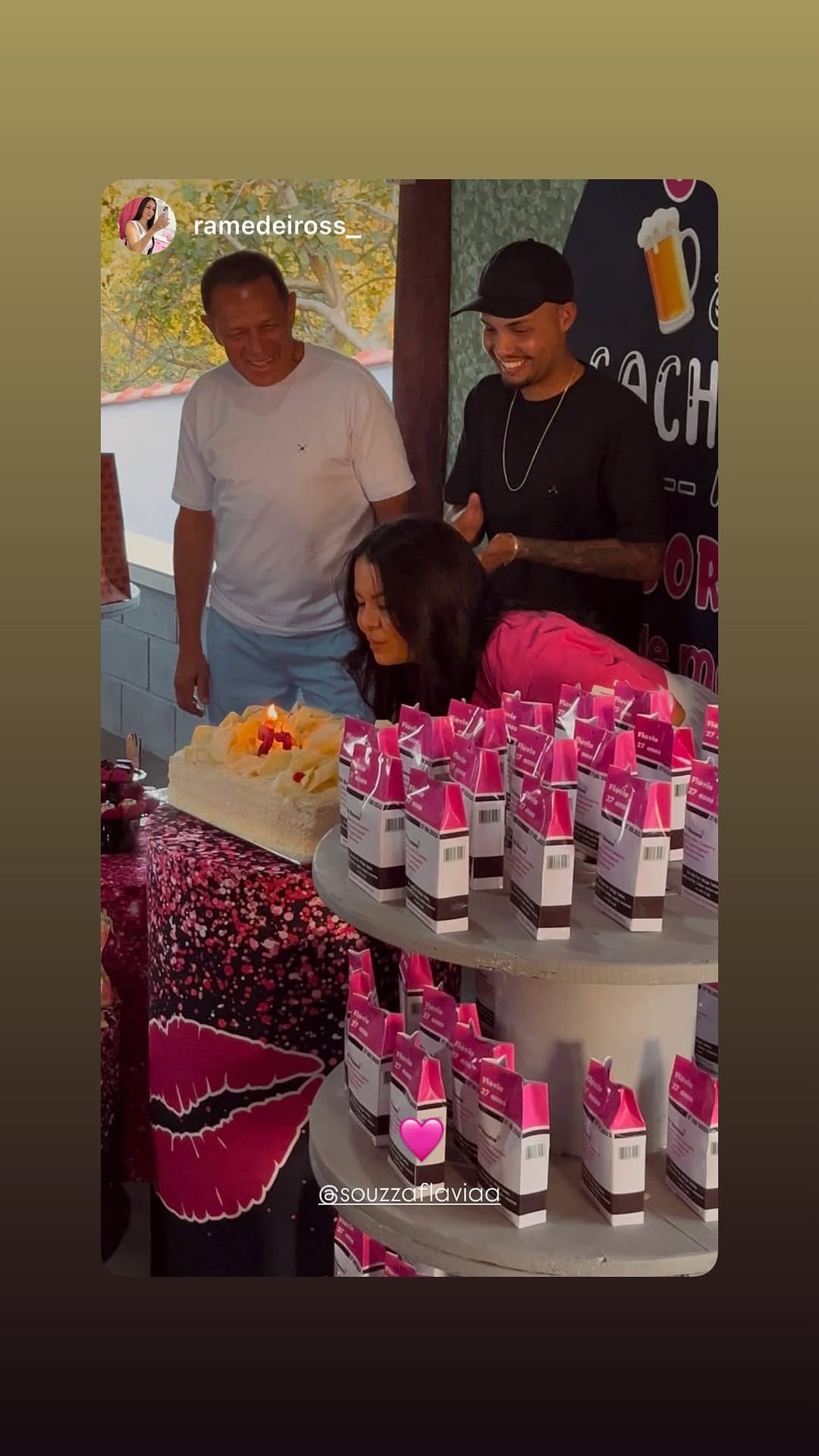 Post 9 by Flavia Souza on Instagram (video)