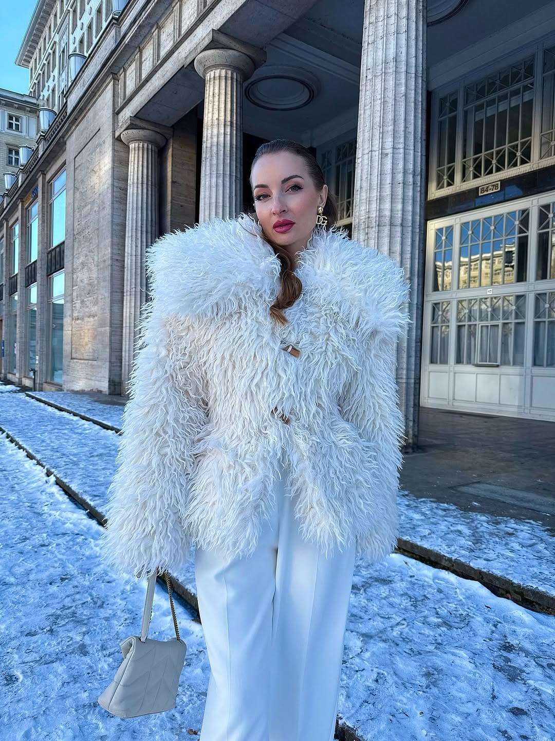 Post 5 by АНЖЕЛА 🇷🇺 on Instagram (carousel)