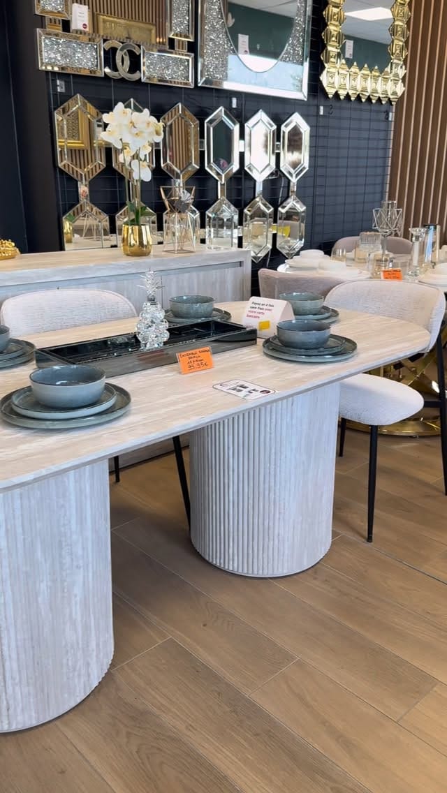 Post 8 by SARAY Meubles et Cuisines on Instagram (video)