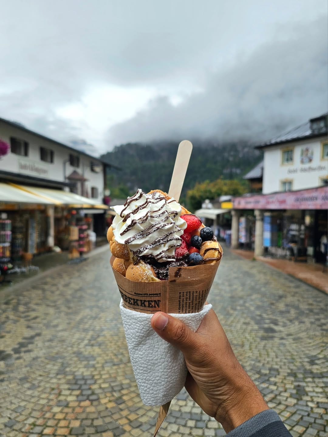 Post 8 by Lens Liebe on Instagram (carousel)